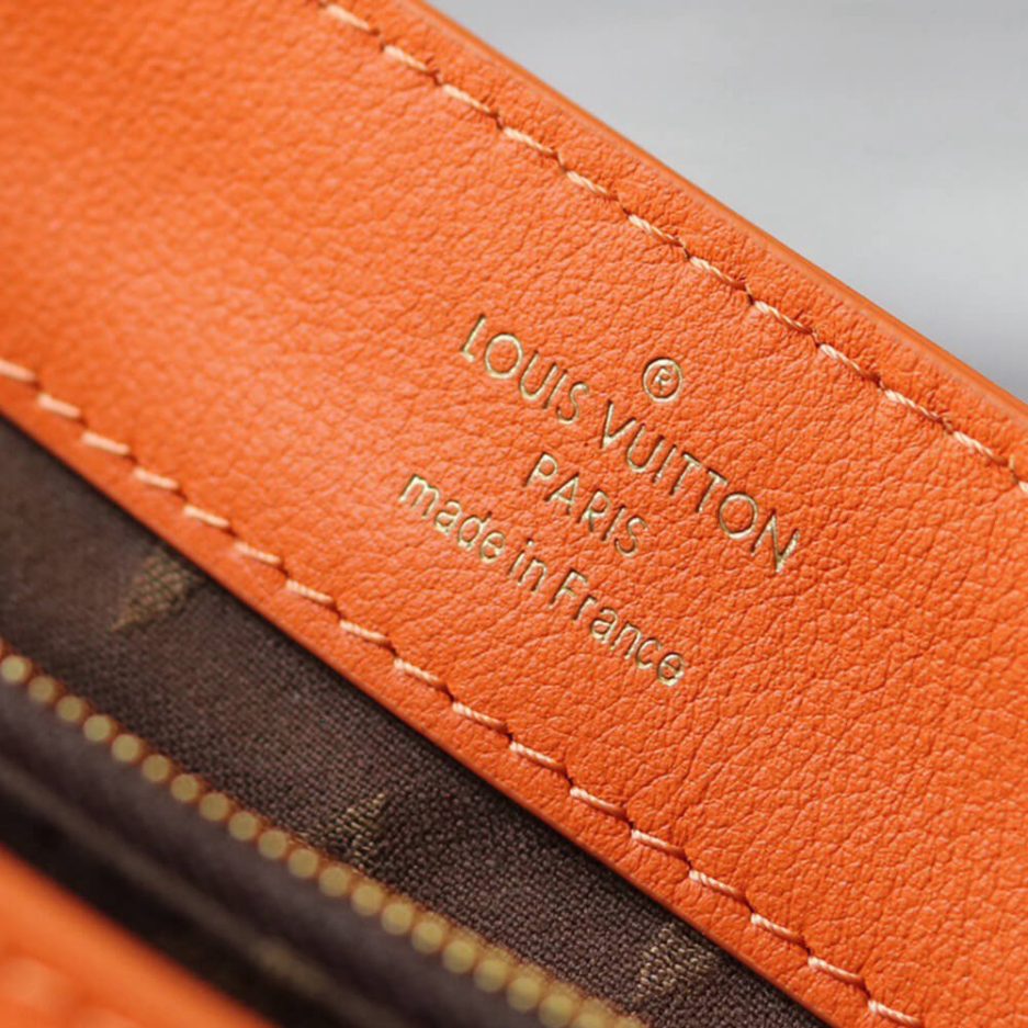 LV Dauphine Soft MM